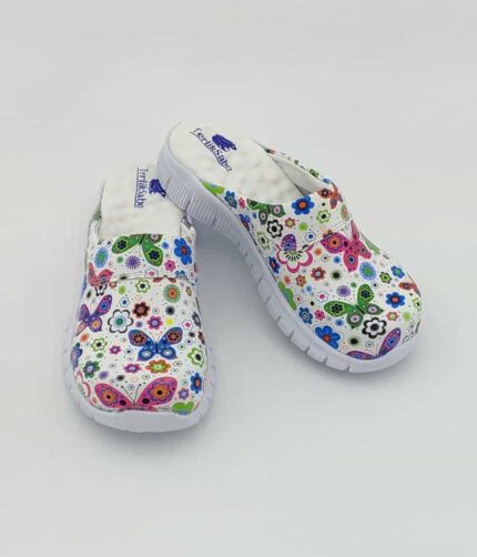 Terlik színes és egészséges COMFORTFLEX cipő – virágokkal és szívecskékkel tervezett papucs Fodrászoknak, kozmetikusoknak, szépségstúdióknak terlikpapucs.hu