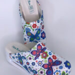 Terlik stílusos színes AIR cipő – lepkék papucs Egyedi AIR és AIR LIGHTY papucsok terlikpapucs.hu